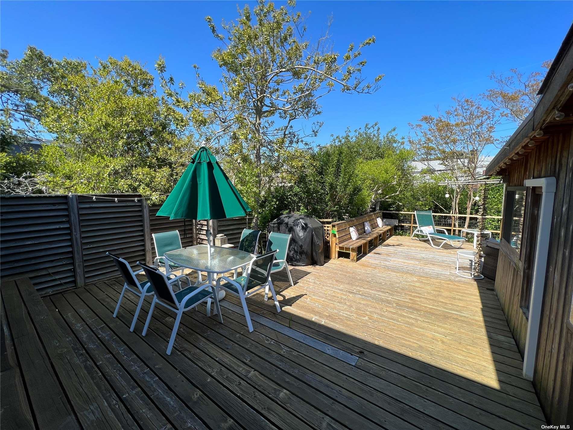 731 Ocean Breeze Walk Property Photo 16