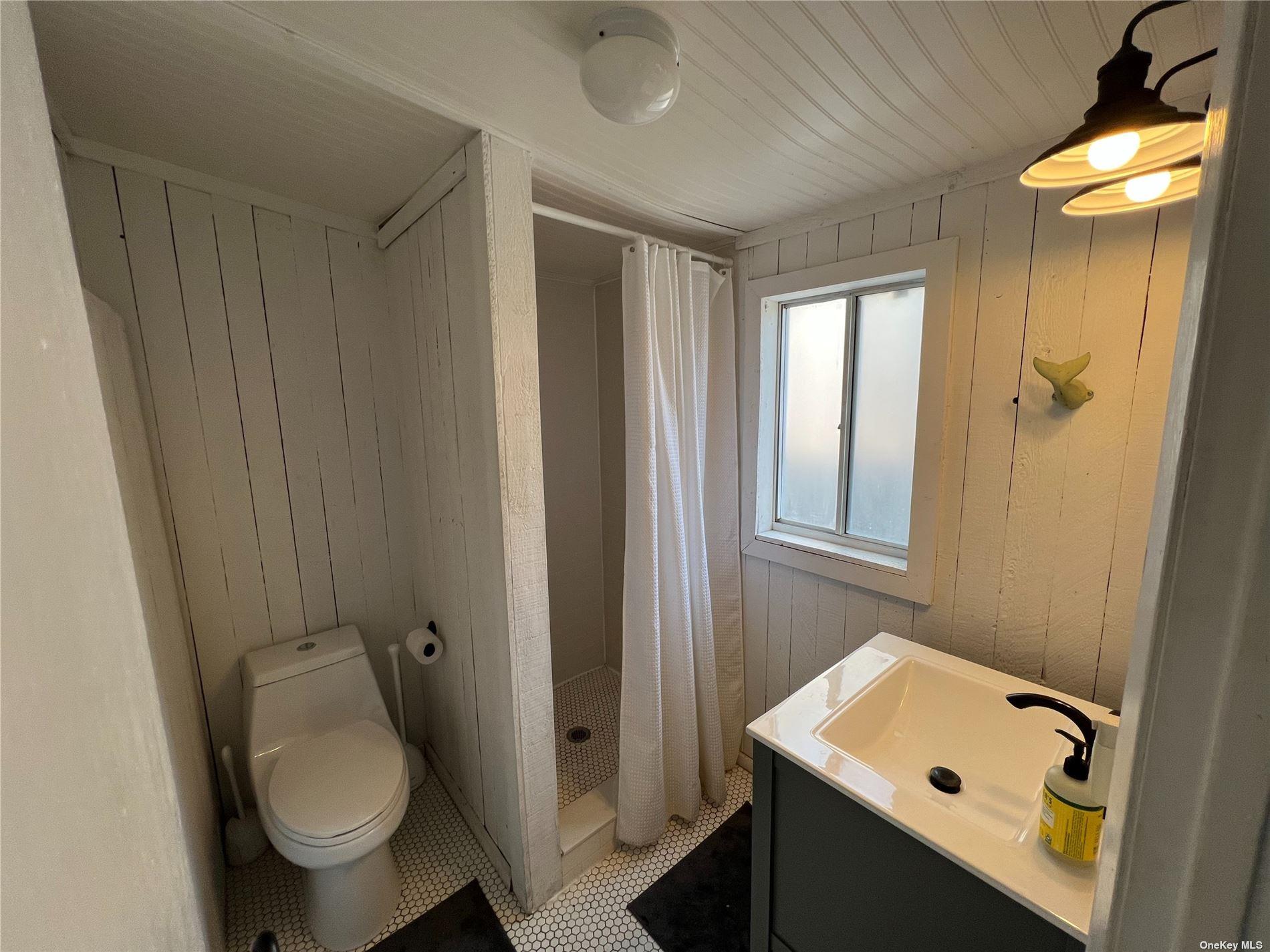 726 Ocean Breeze Walk Property Photo 8