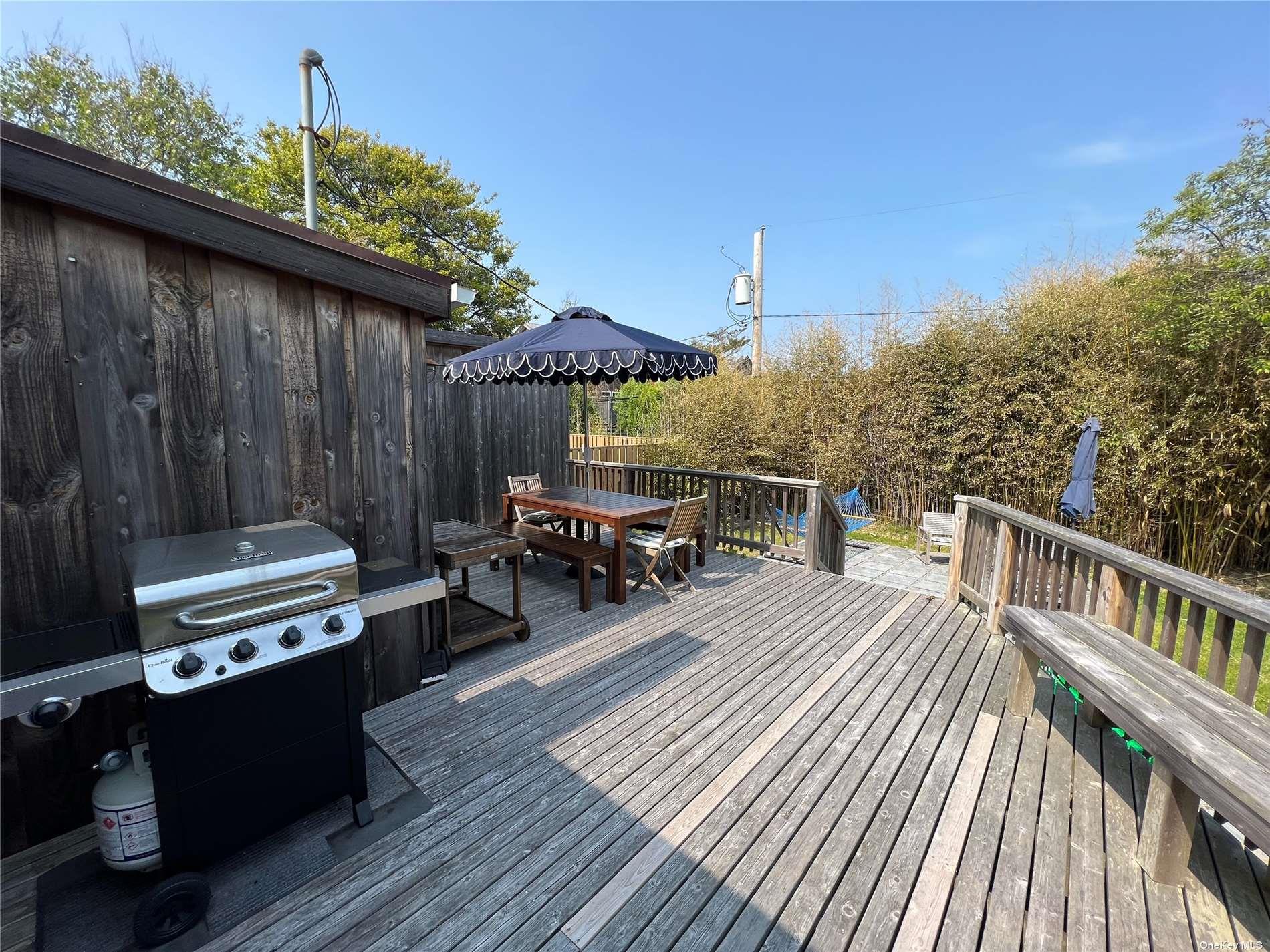 726 Ocean Breeze Walk Property Photo 9