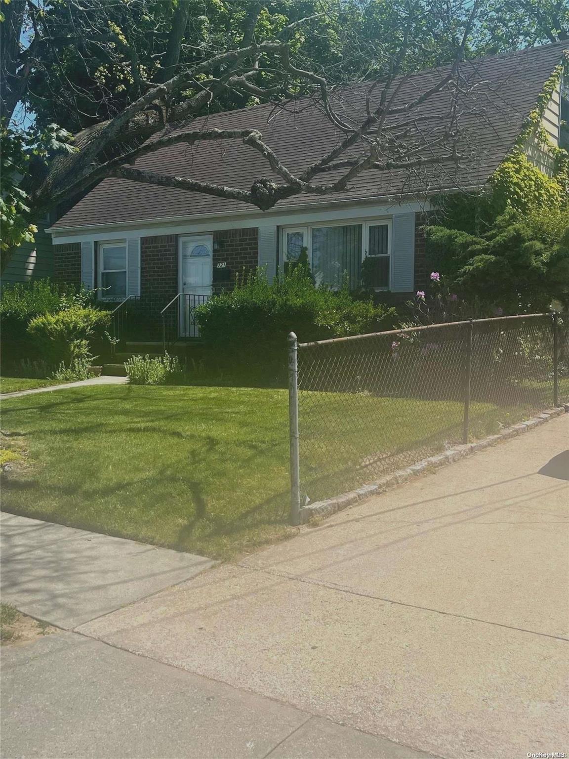 721 Martin Drive Property Photo 2