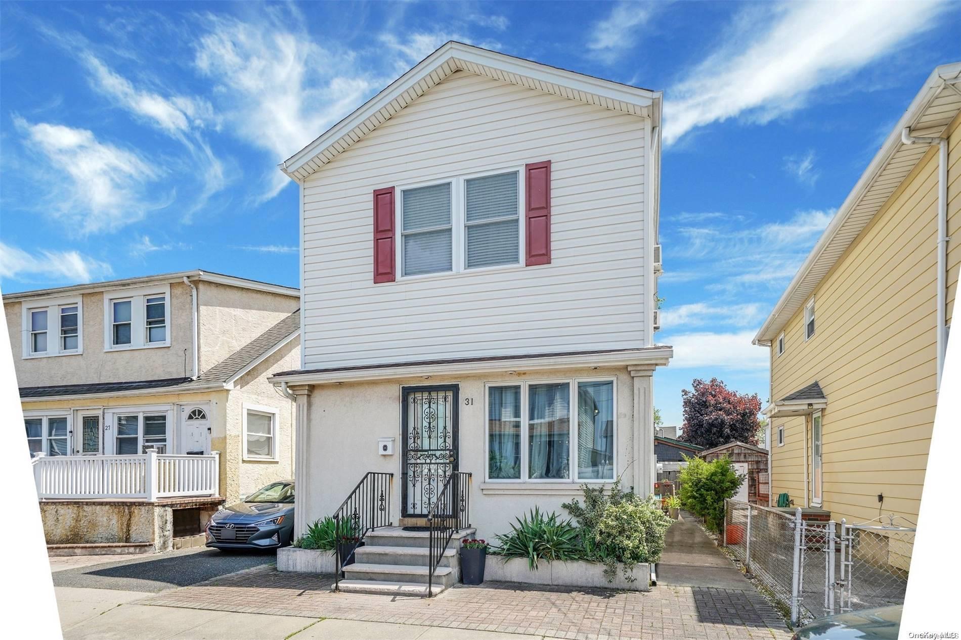 31 Evans Avenue Property Photo