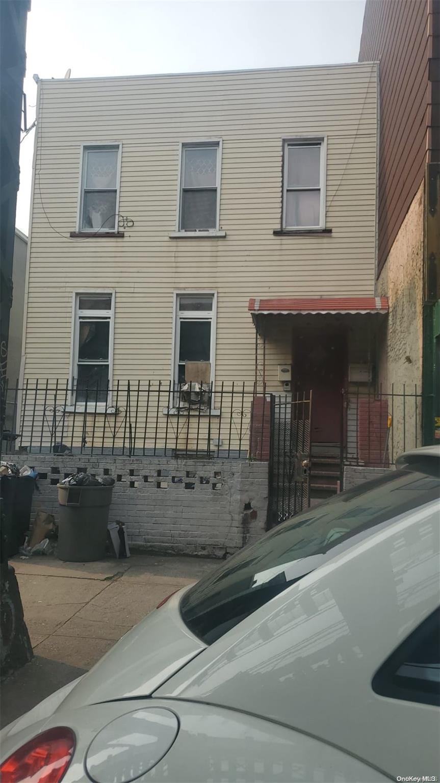 2735 Fulton Street Property Photo