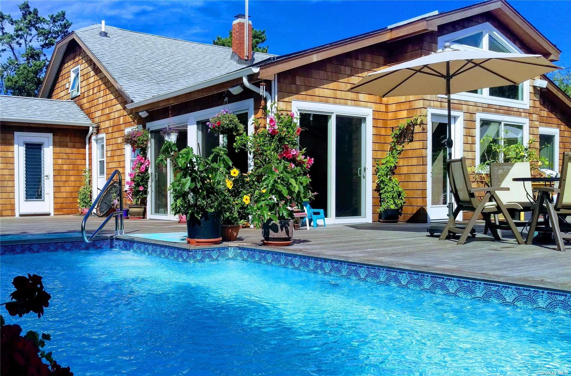 352 Surf Road Property Photo 1
