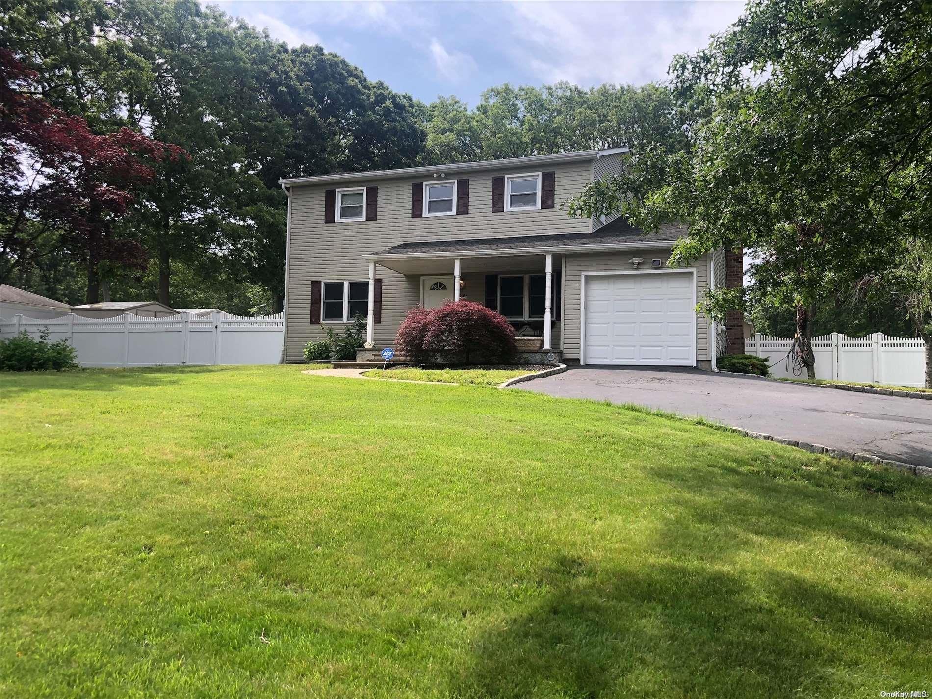 52 W Woodside Avenue Property Photo 1