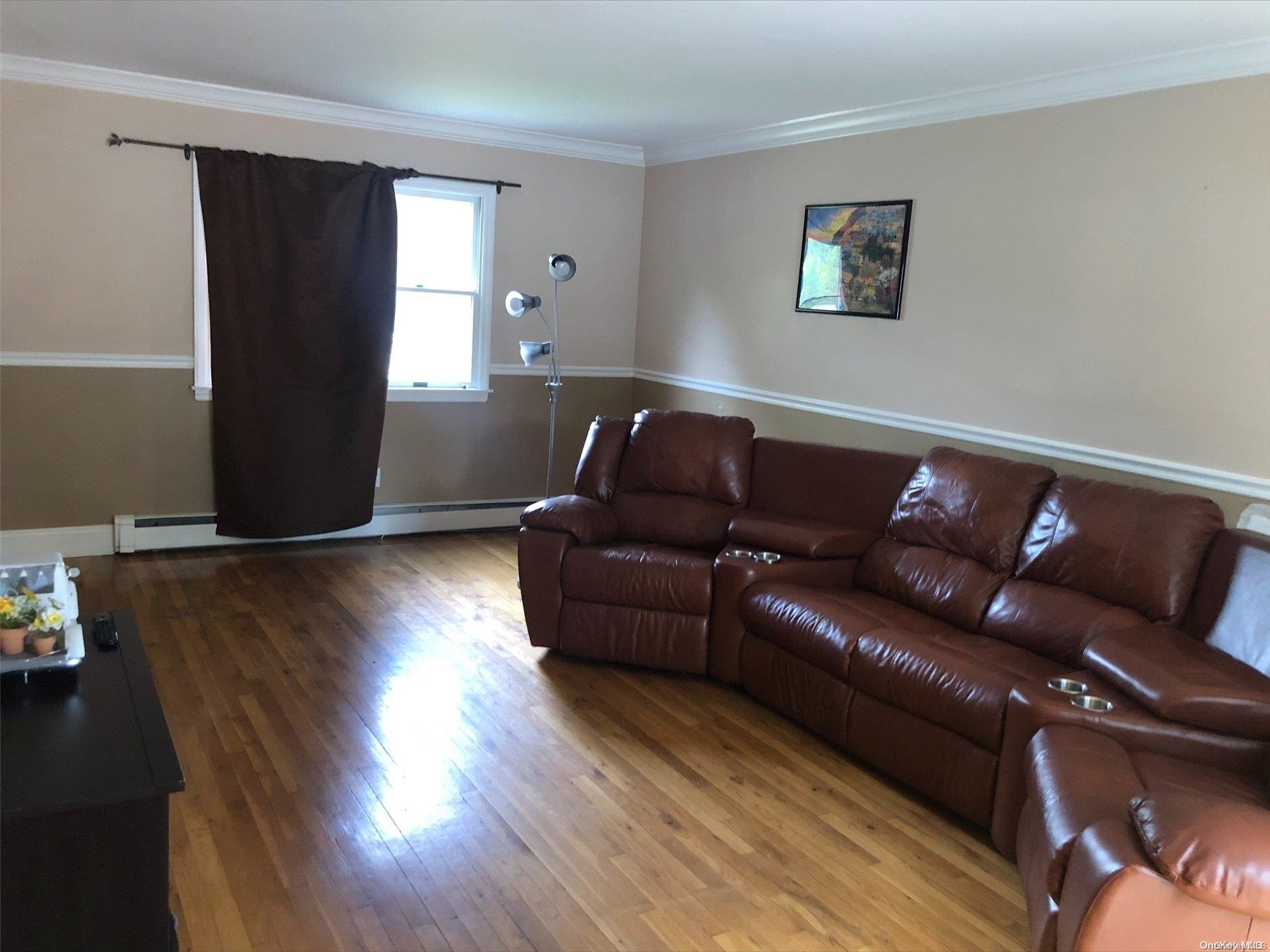 52 W Woodside Avenue Property Photo 9