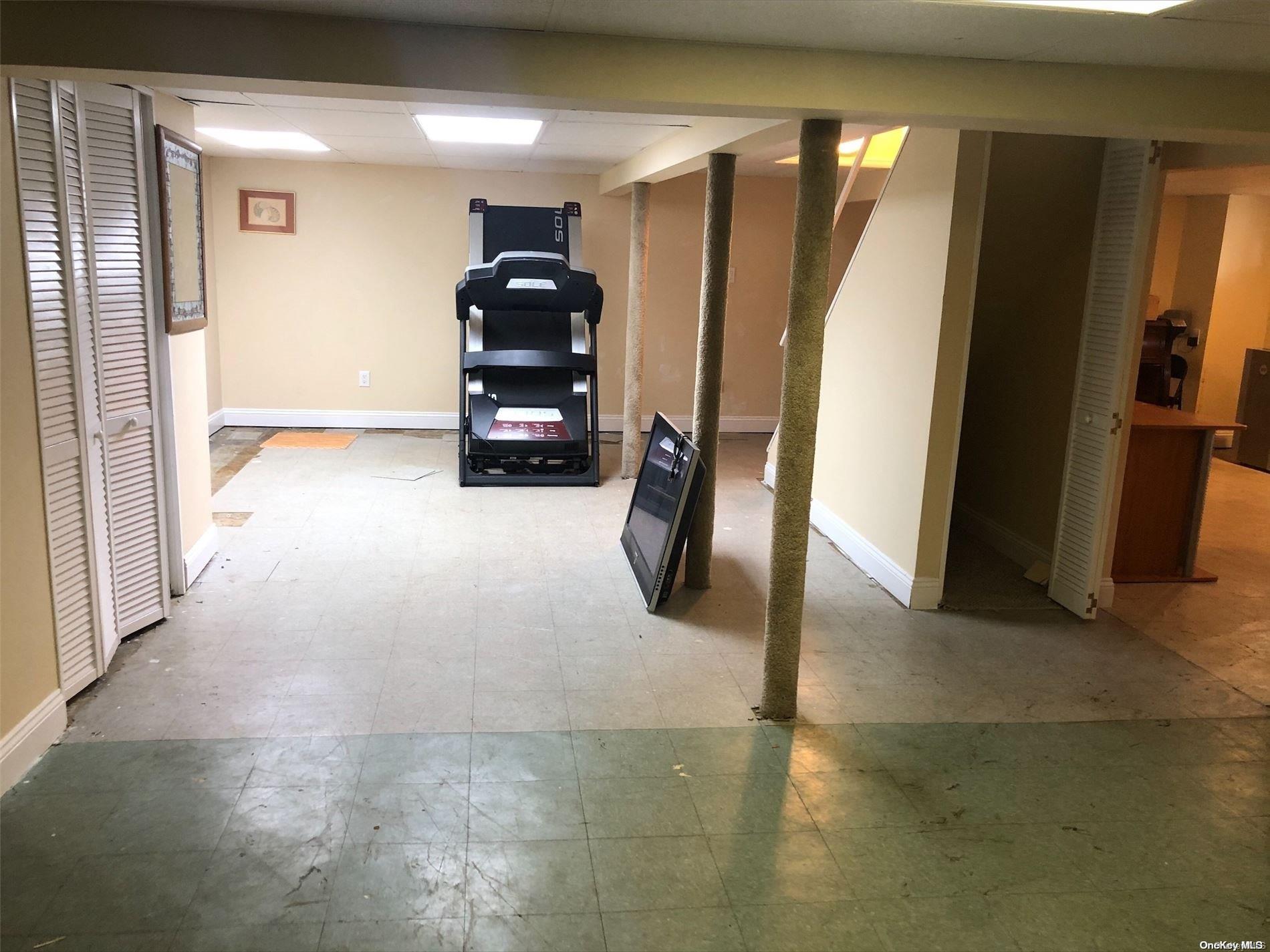 52 W Woodside Avenue Property Photo 18