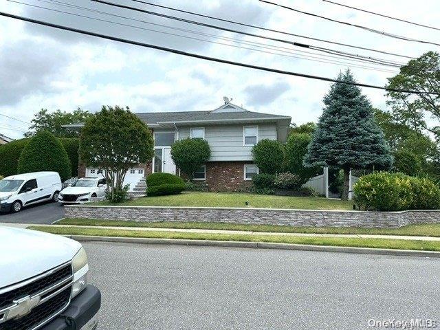 746 Vivian Ct 1 Property Photo 1