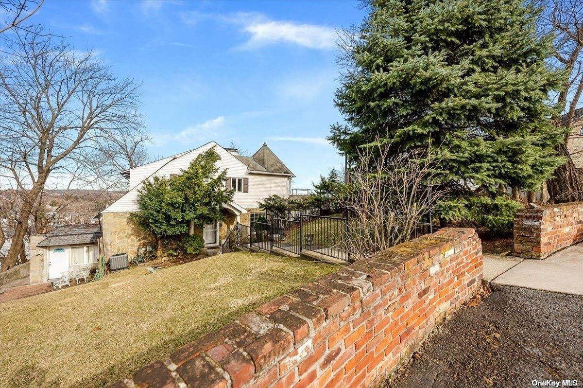 45 East Loop Road Property Photo