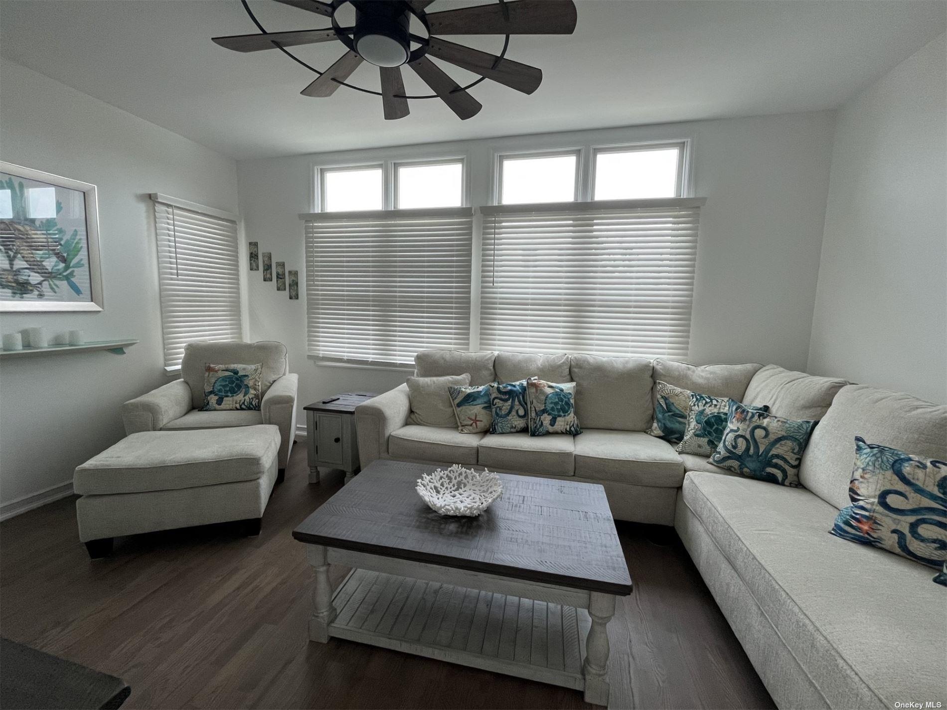 24 Bungalow Walk Property Photo 3