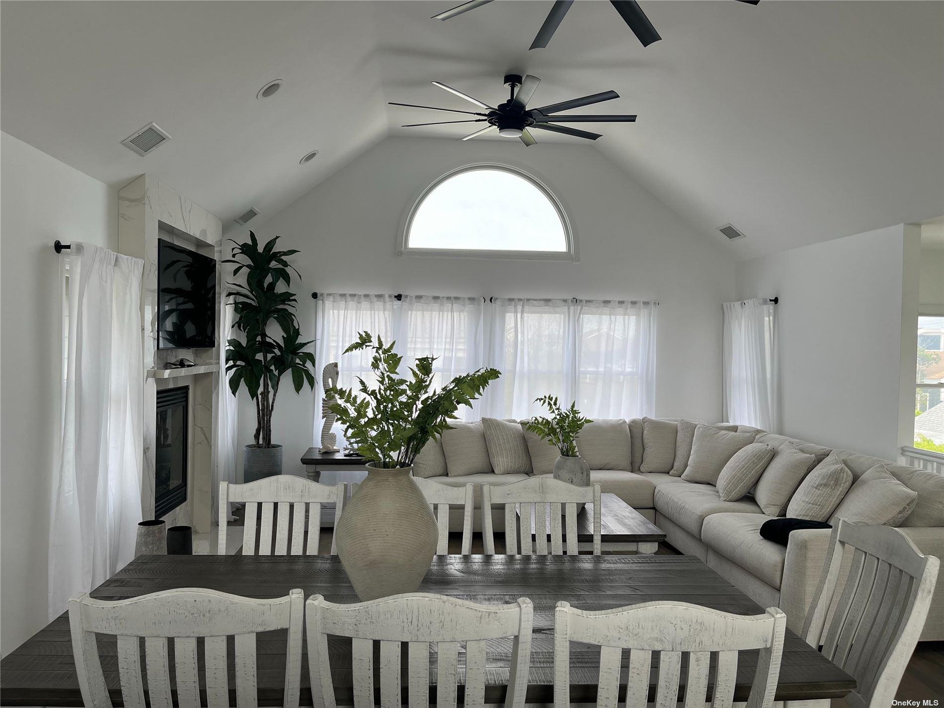 24 Bungalow Walk Property Photo 8