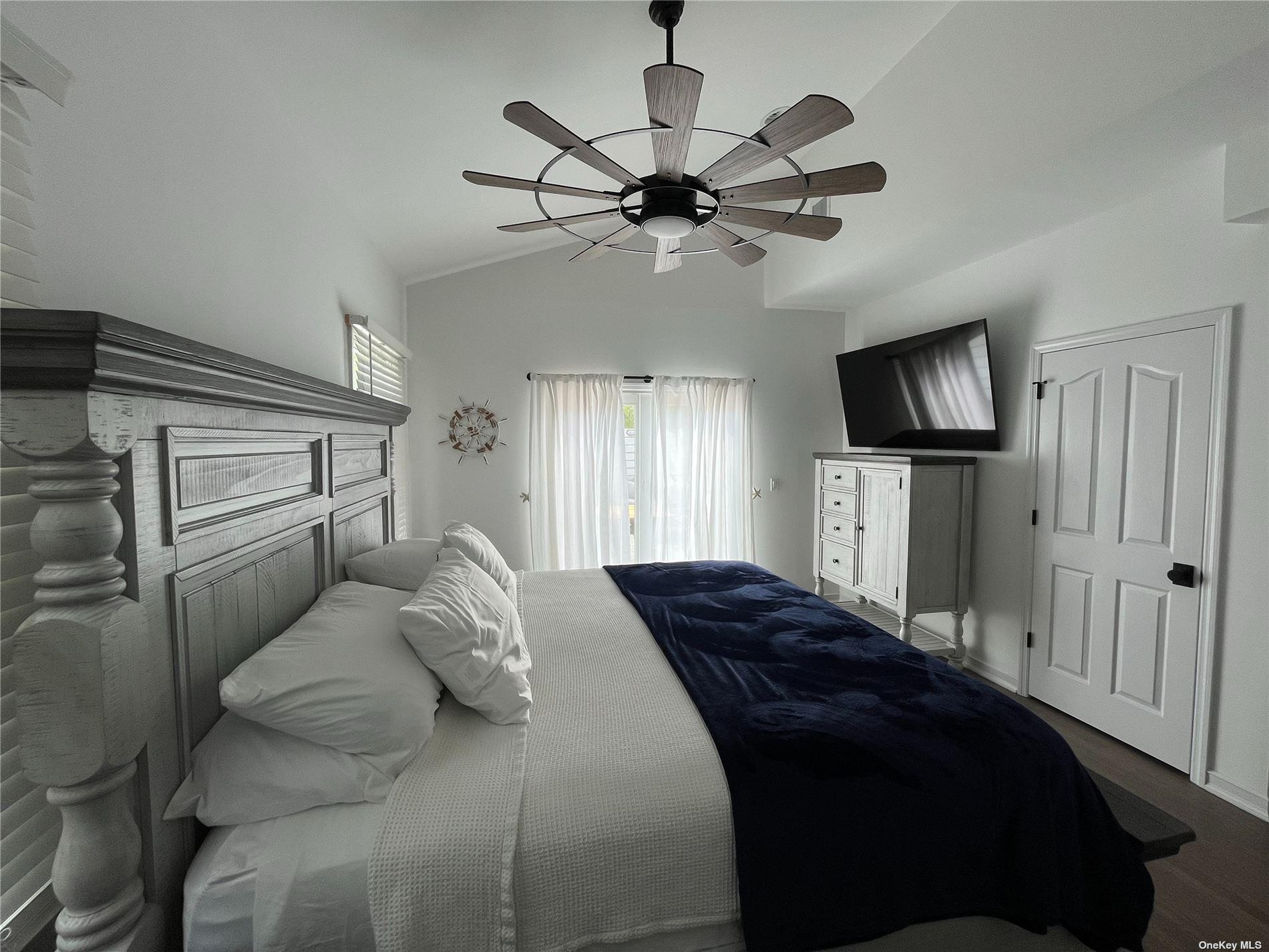 24 Bungalow Walk Property Photo 12
