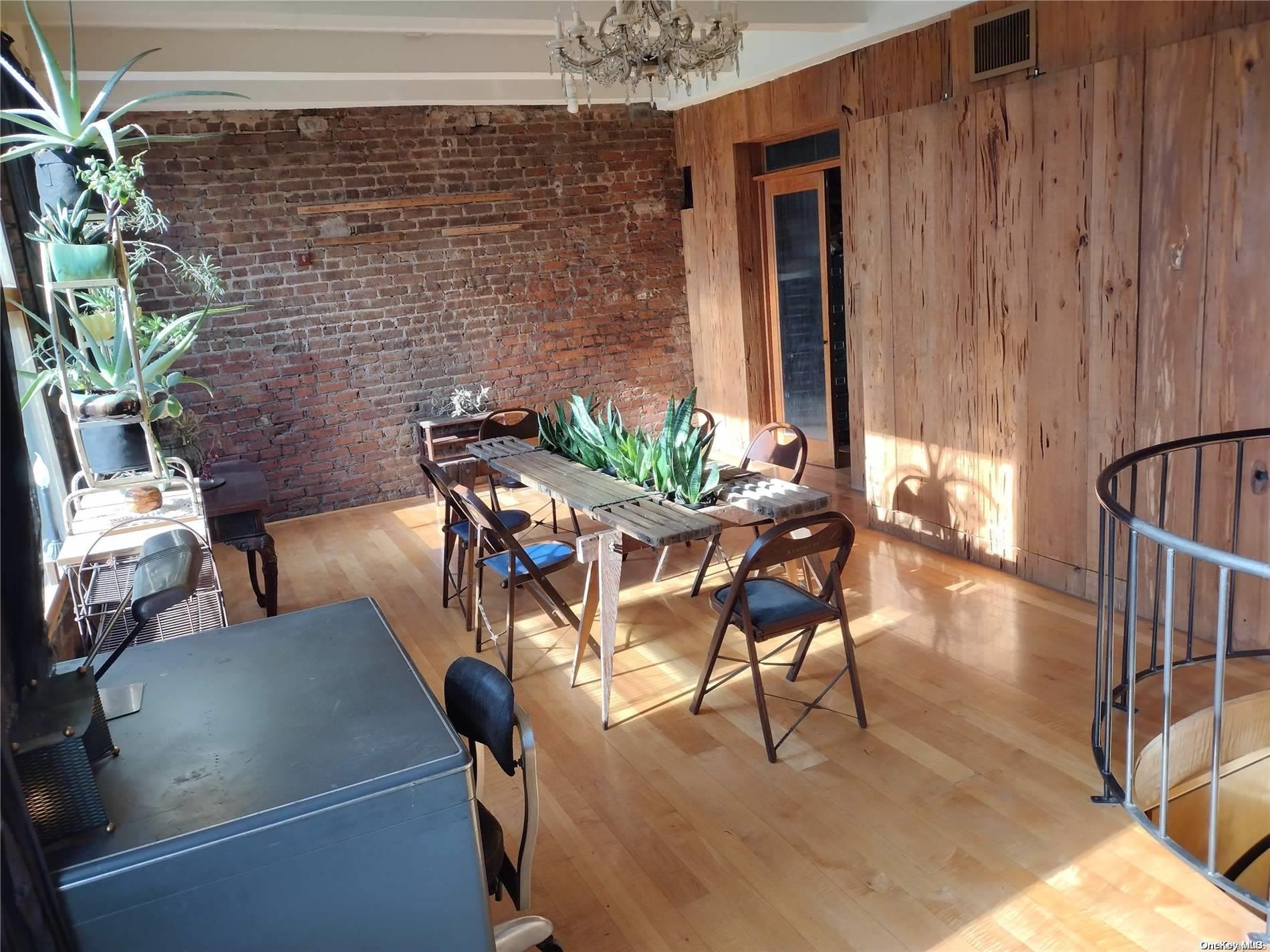71 Montrose Avenue Property Photo 20