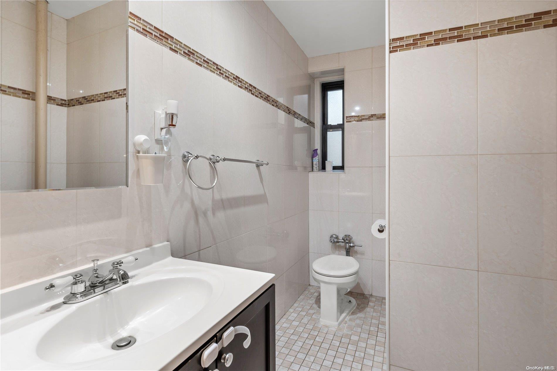 102-12 65th Avenue D36 Property Photo 7