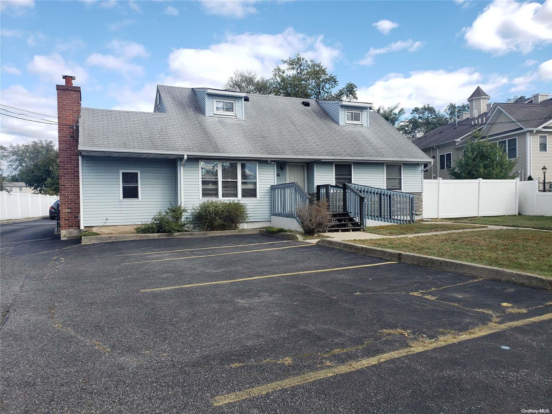 621 Broadway Property Photo