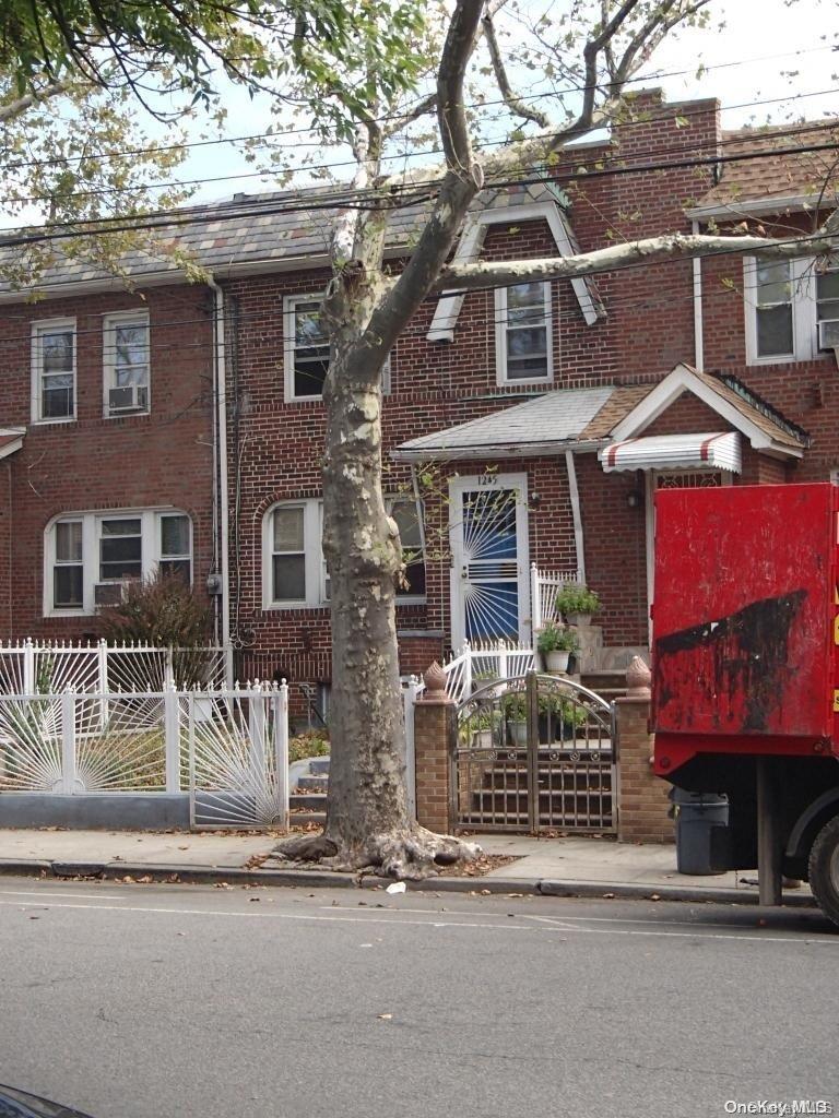 1245 Troy Avenue Property Photo 1