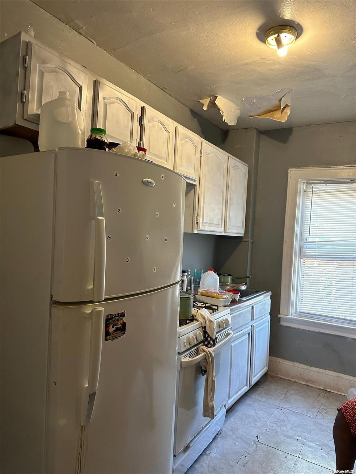 1245 Troy Avenue Property Photo 2