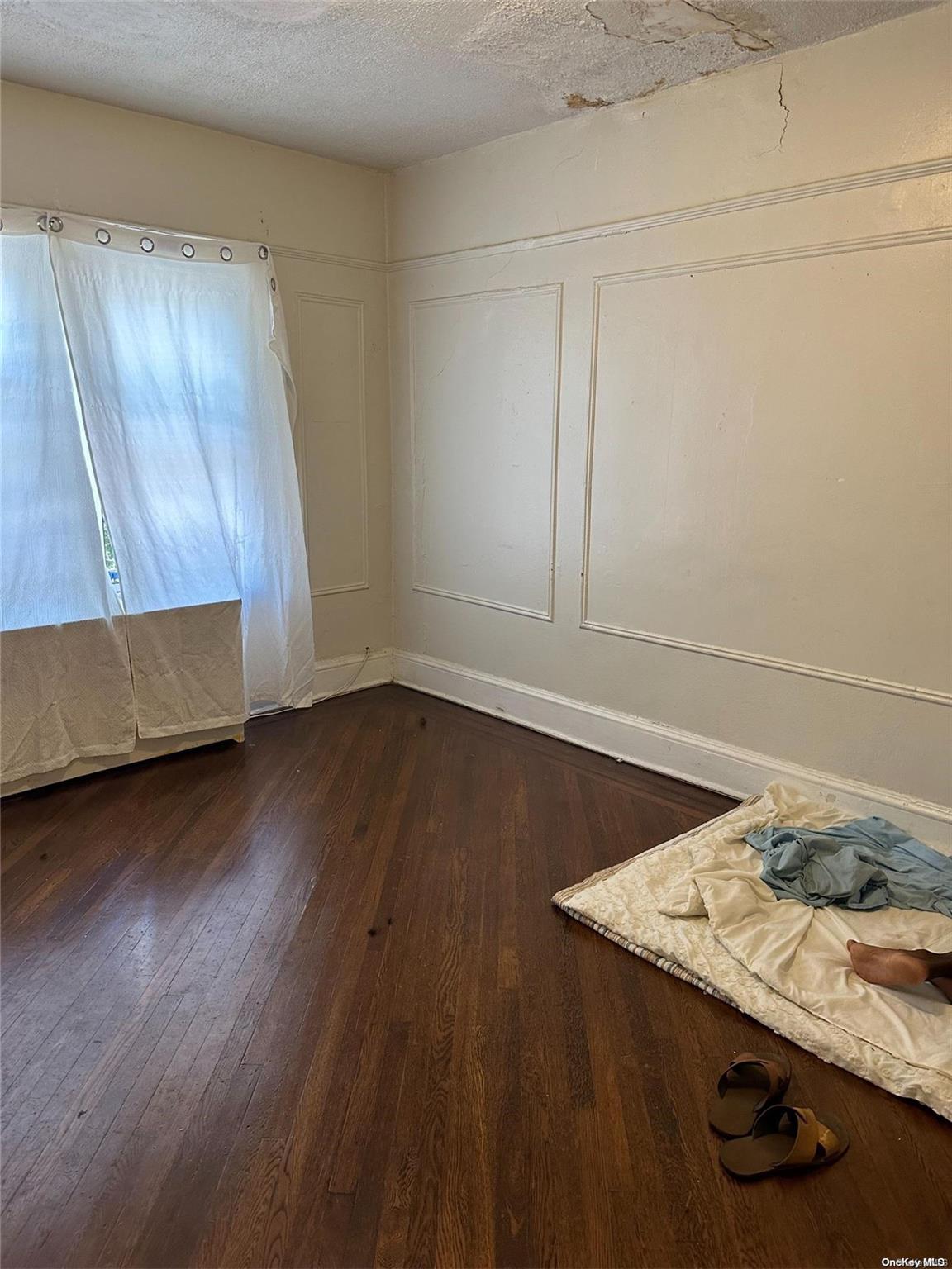 1245 Troy Avenue Property Photo 10