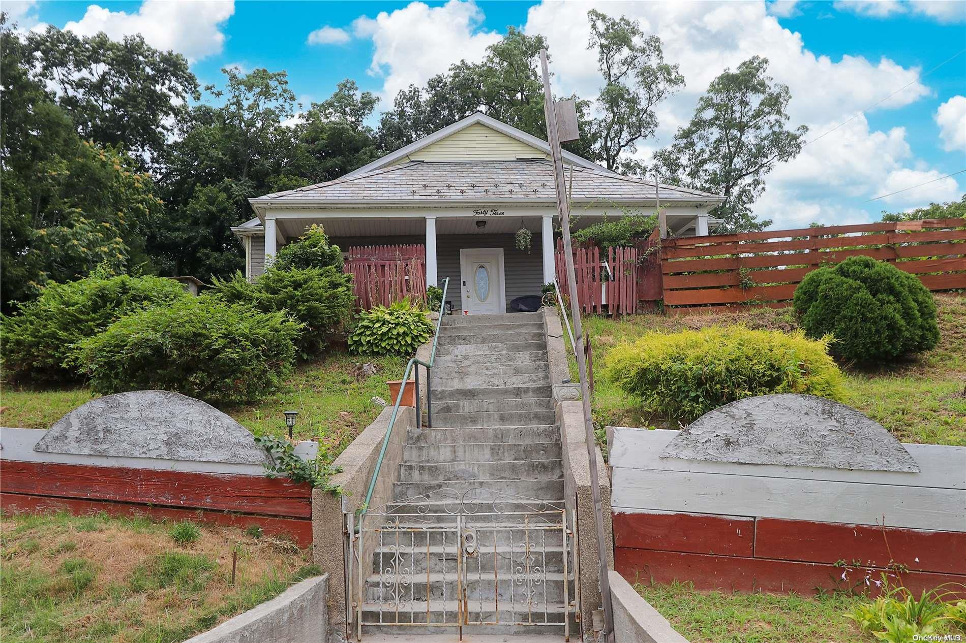 43 Ravine Avenue Property Photo 1
