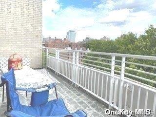 132-03 Sanford Avenue 7f Property Photo 4