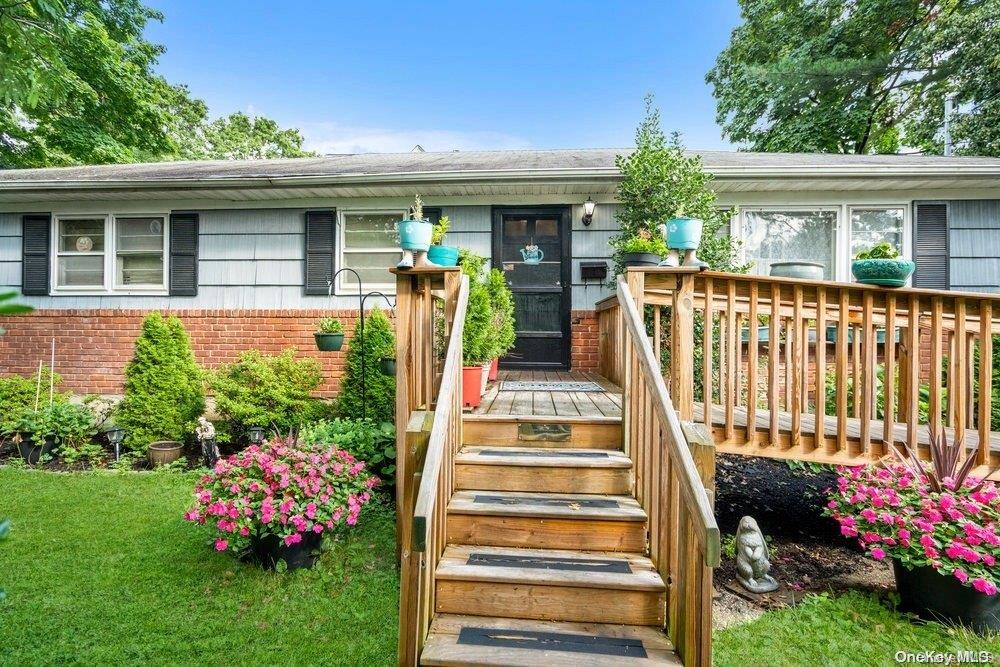 1931 Miller Place Property Photo