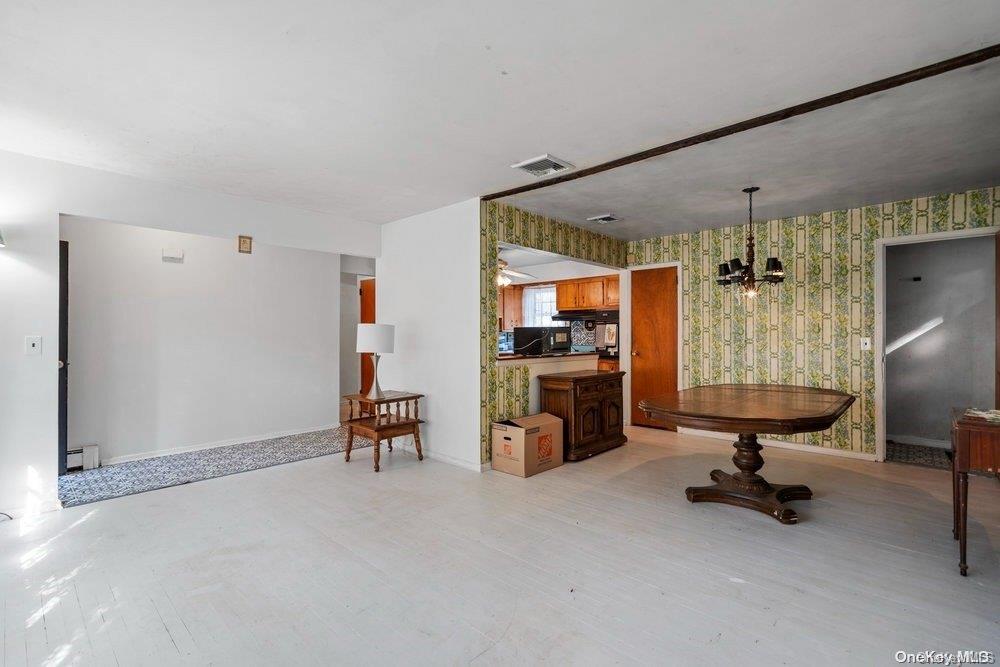 1931 Miller Place Property Photo 4