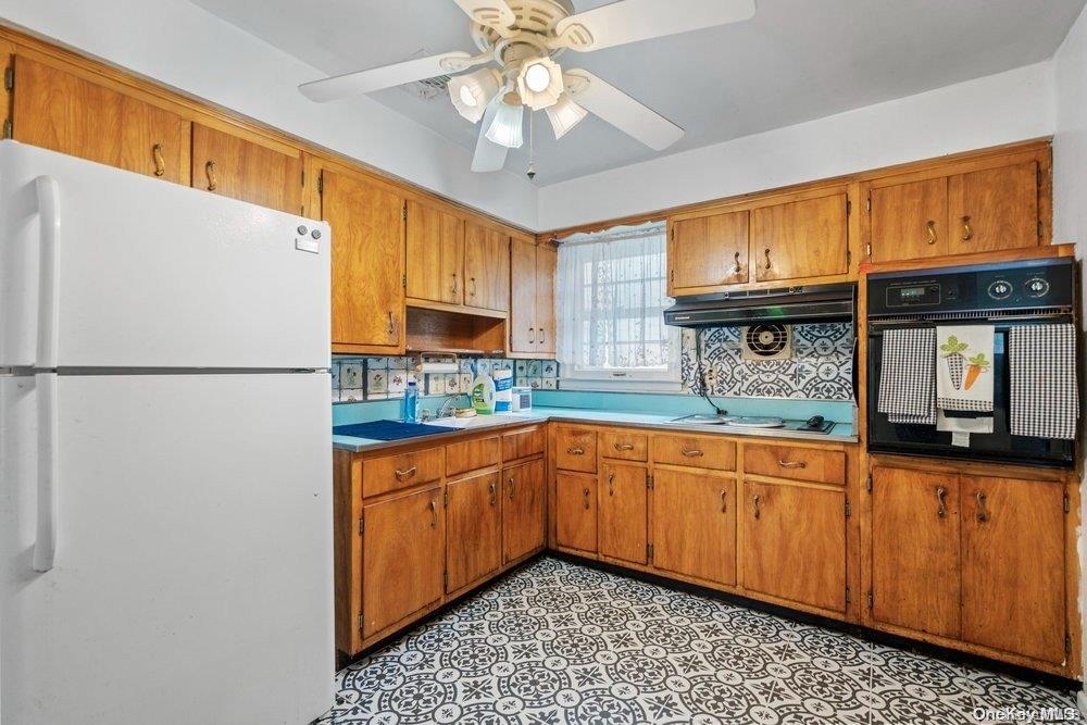 1931 Miller Place Property Photo 8