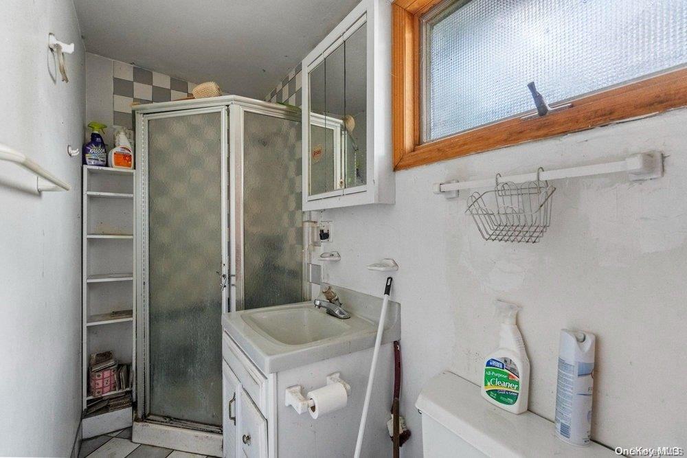 1931 Miller Place Property Photo 13