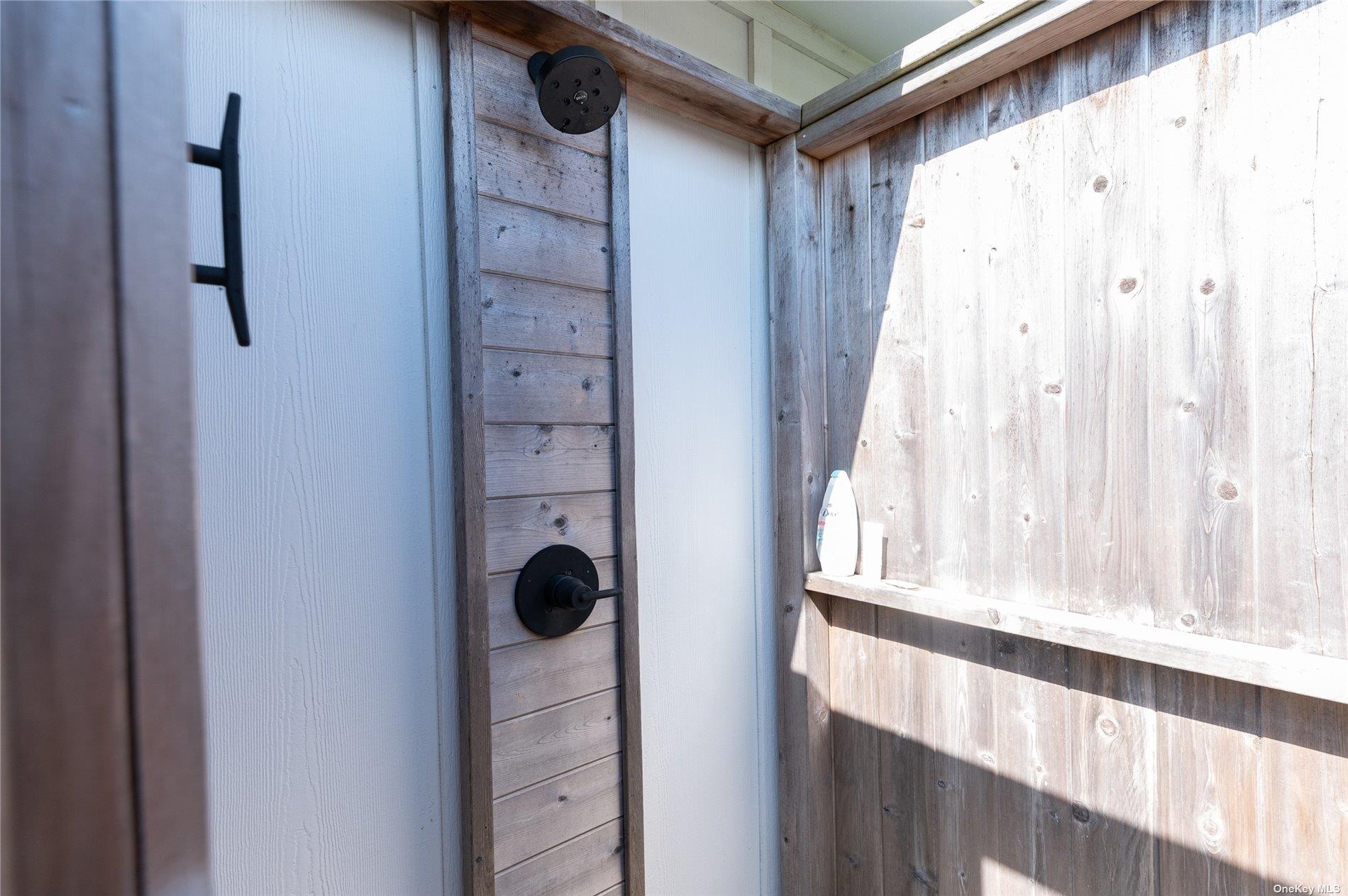 220 Cottage Walk Property Photo 29
