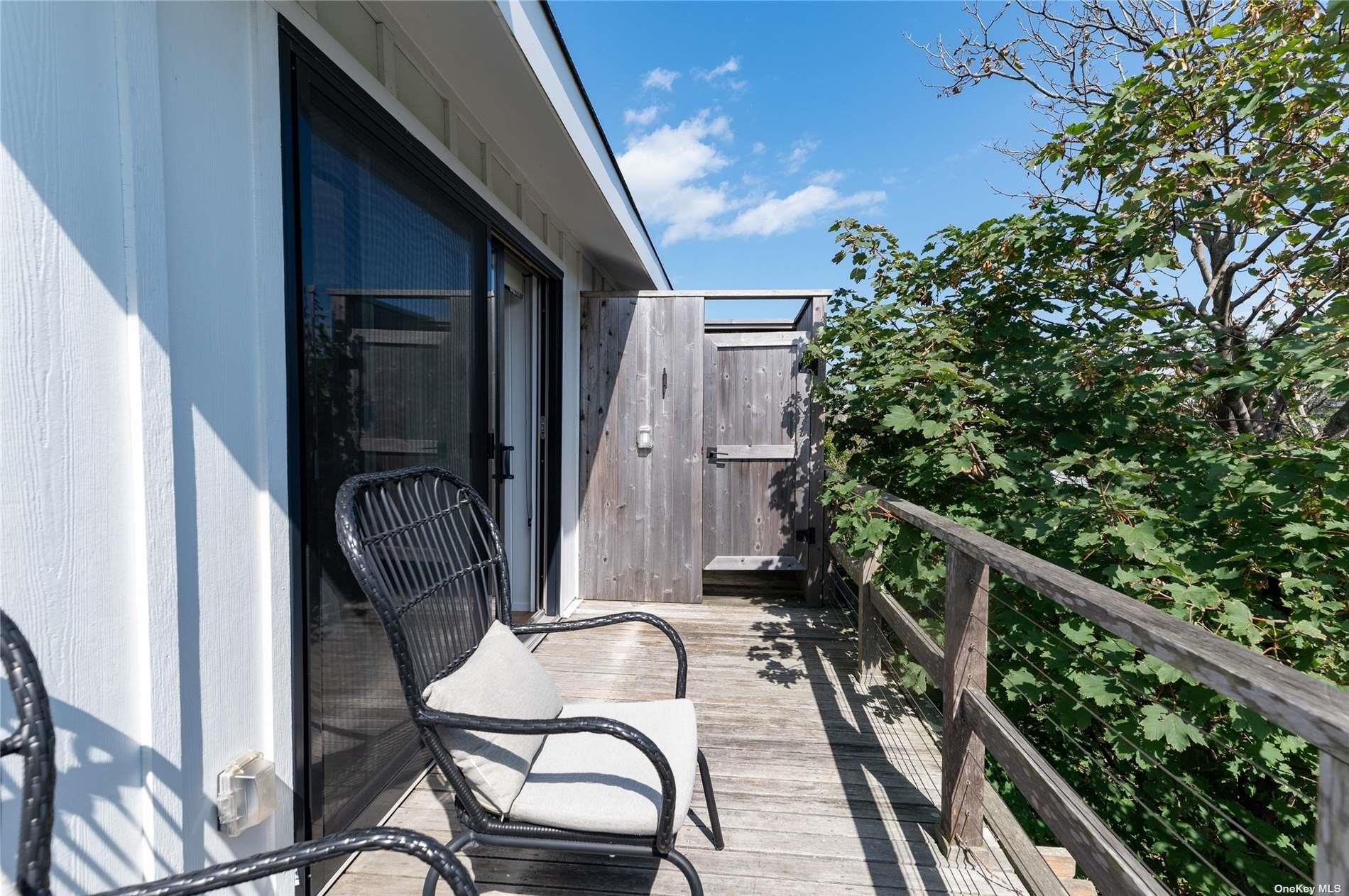 220 Cottage Walk Property Photo 31