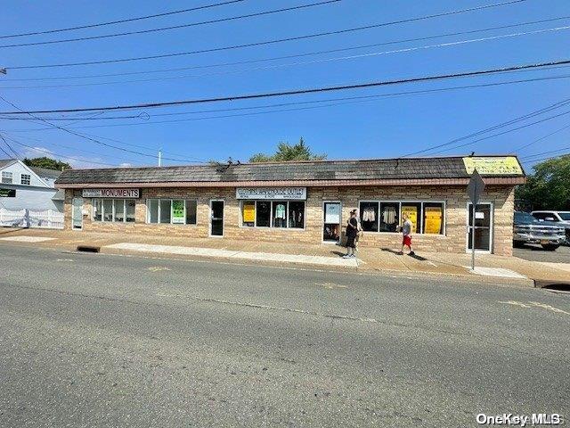 718-724 N Wellwood Avenue Property Photo
