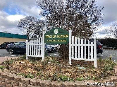 718-724 N Wellwood Avenue Property Photo 8