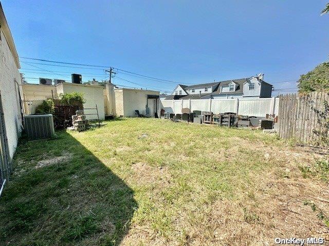 718-724 N Wellwood Avenue Property Photo 10