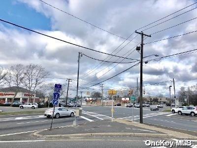 718-724 N Wellwood Avenue Property Photo 21