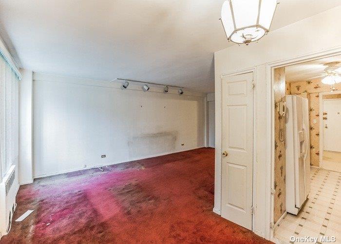 18-70 211 Street 2a Property Photo 15