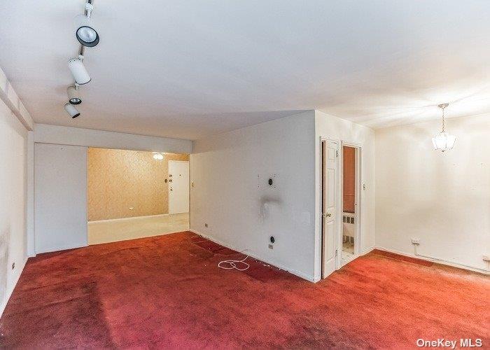 18-70 211 Street 2a Property Photo 16