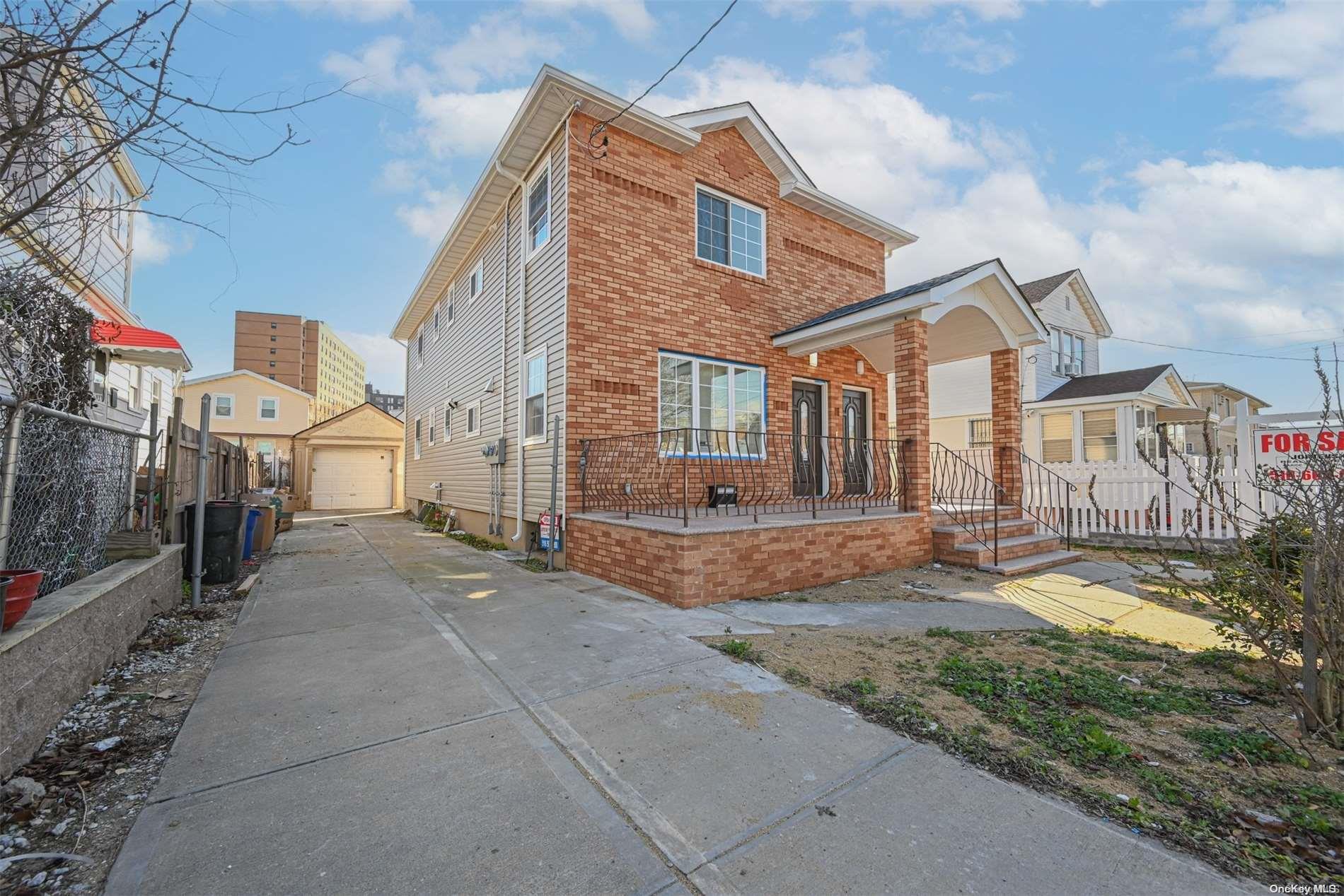 161-16 129 Avenue Property Photo 3
