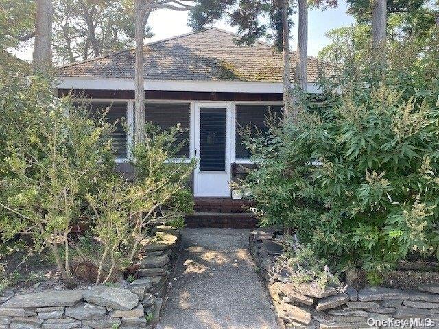 970 Surfview Walk Property Photo 1