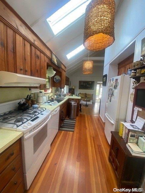 970 Surfview Walk Property Photo 6