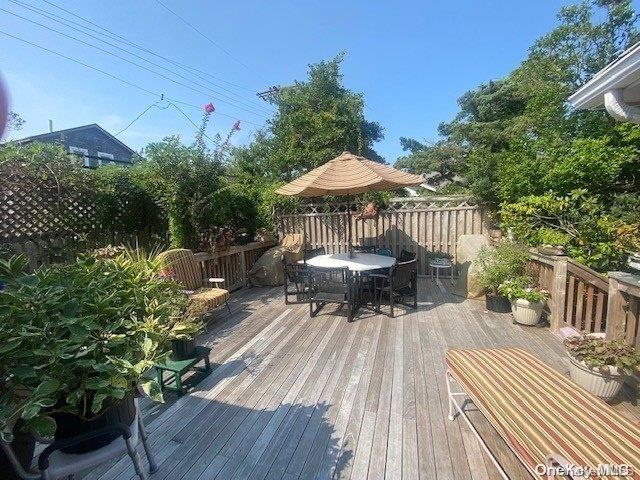 970 Surfview Walk Property Photo 16