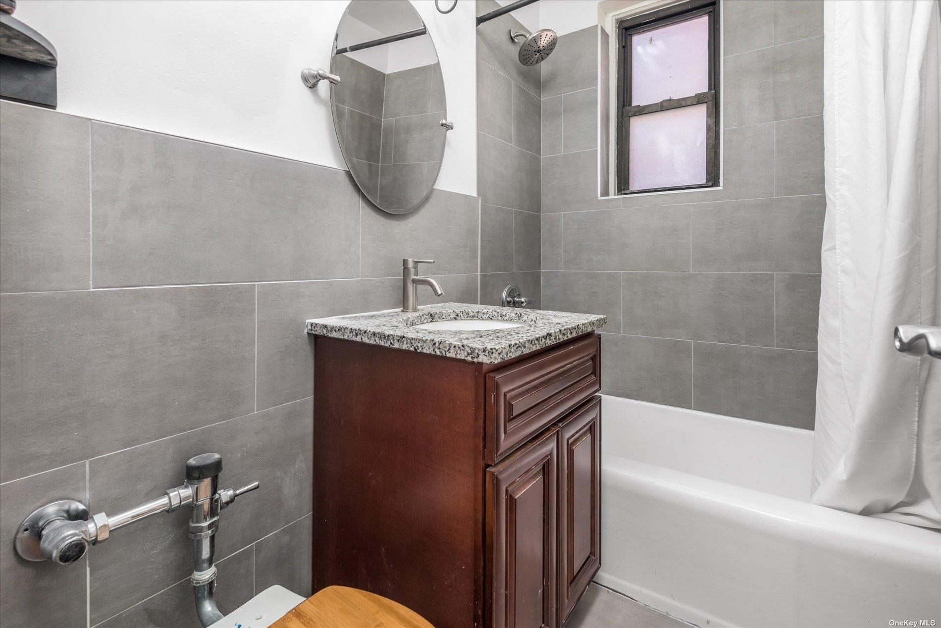 65-15 38th Avenue 5r Property Photo 6