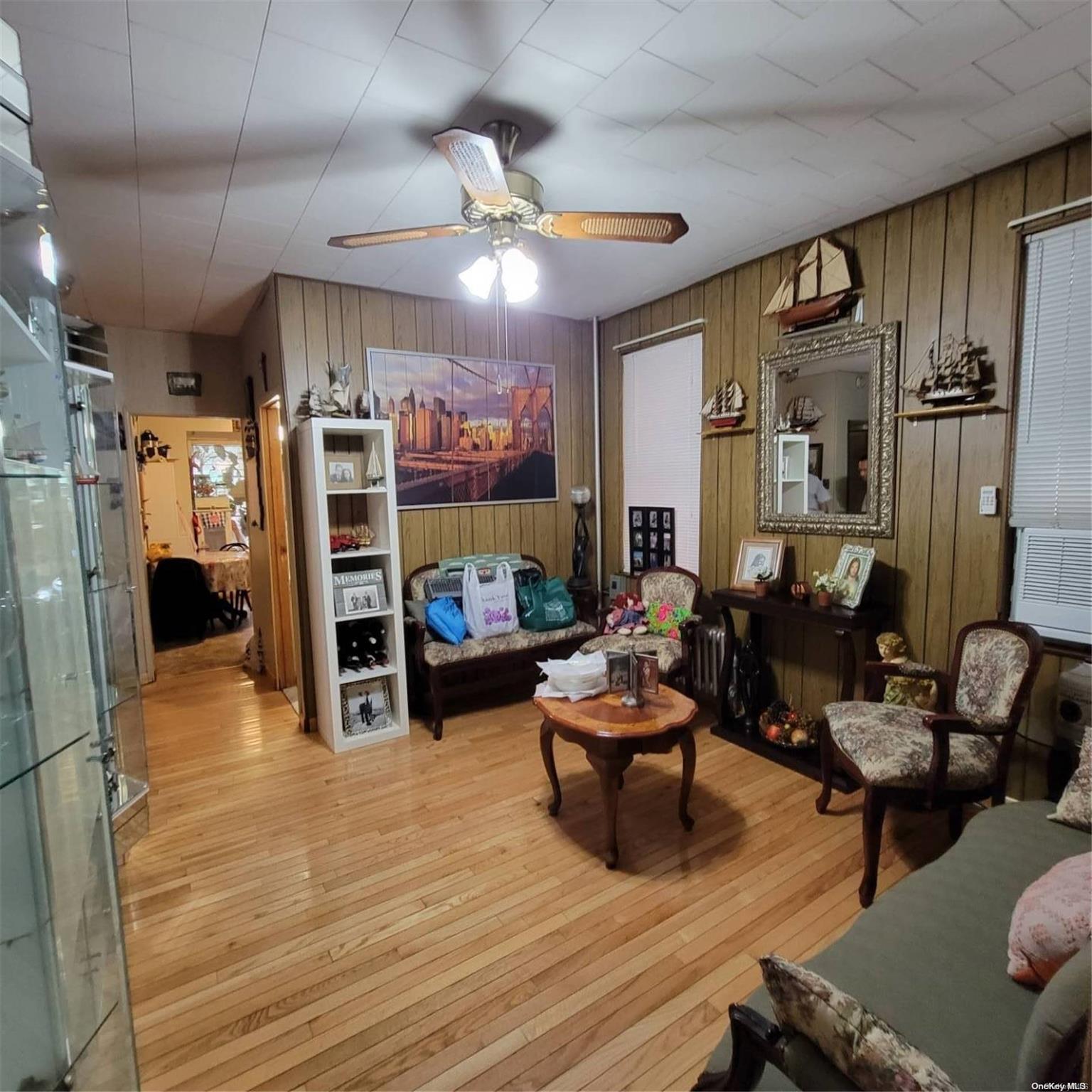 34-33 9 Street Property Photo 21