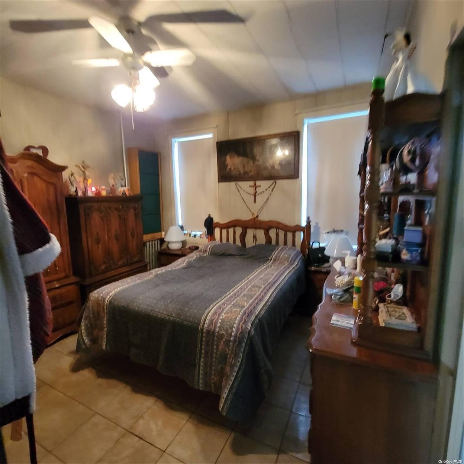 34-33 9 Street Property Photo 24