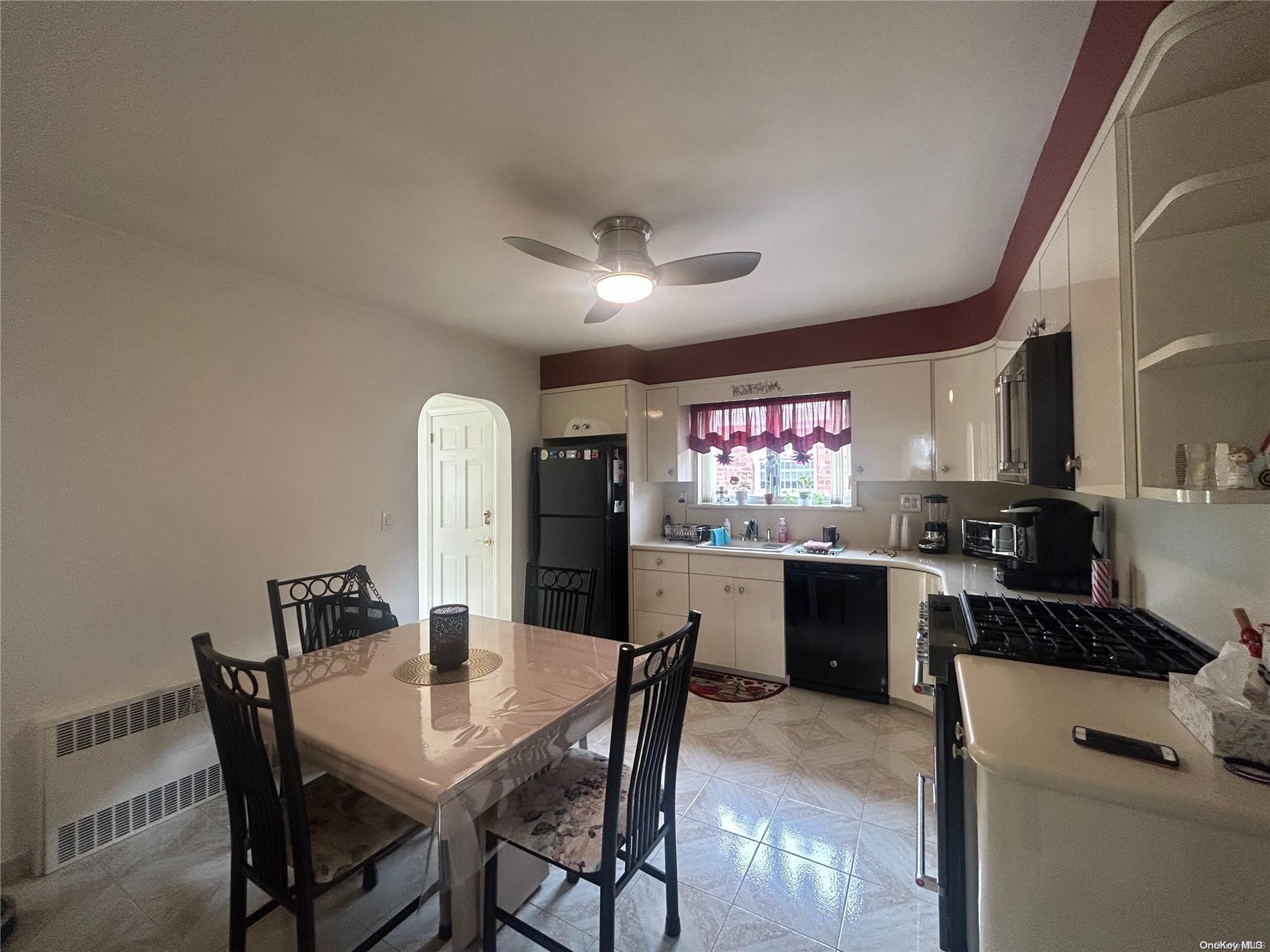 28-14 157th Street Property Photo 3