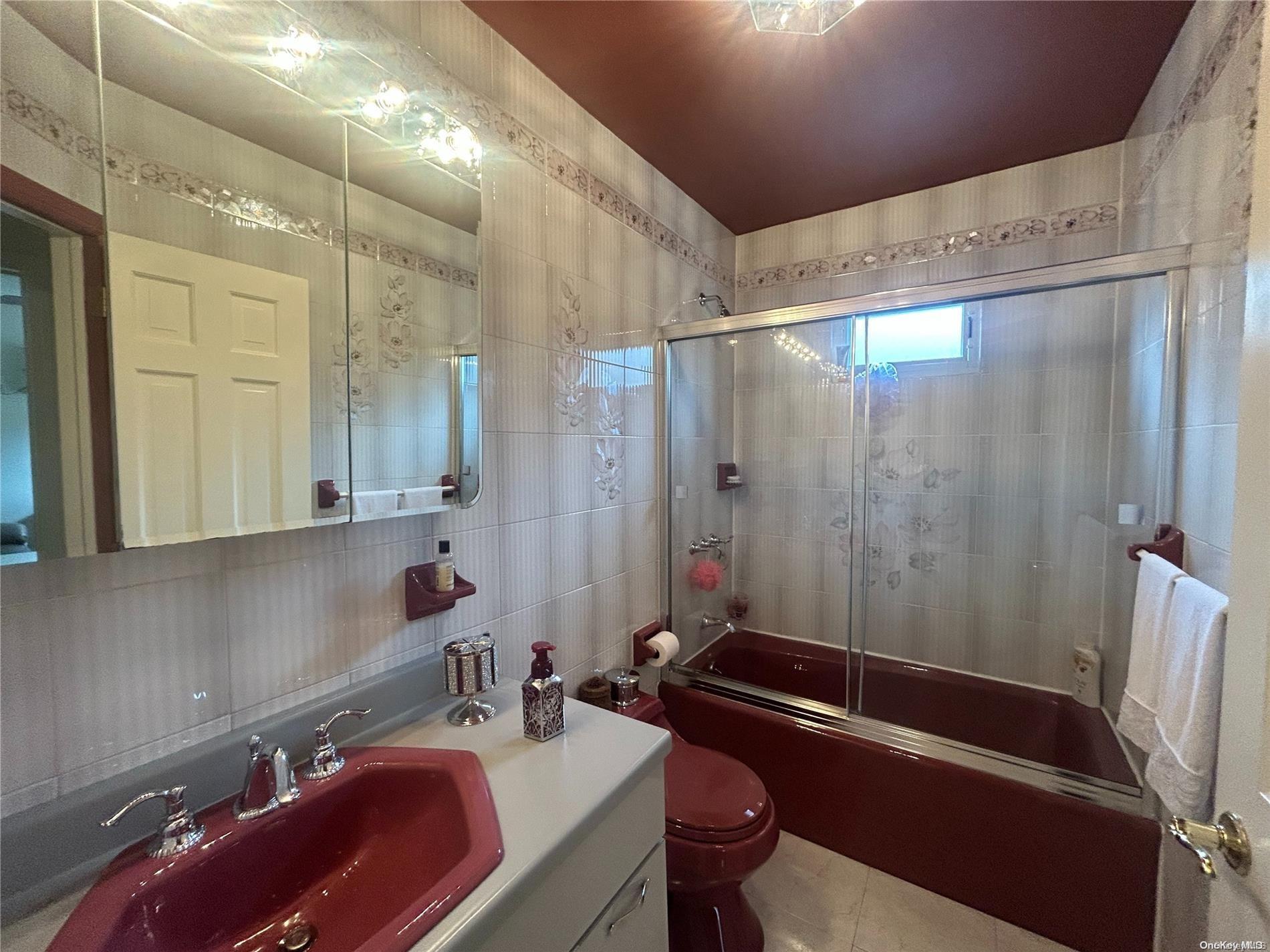 28-14 157th Street Property Photo 5