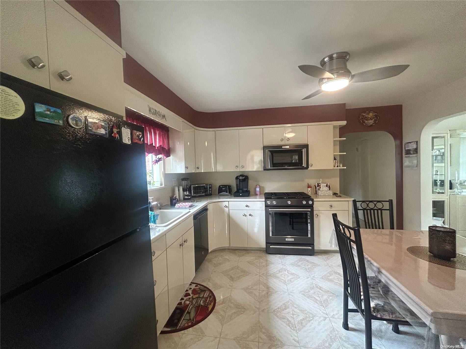 28-14 157th Street Property Photo 11