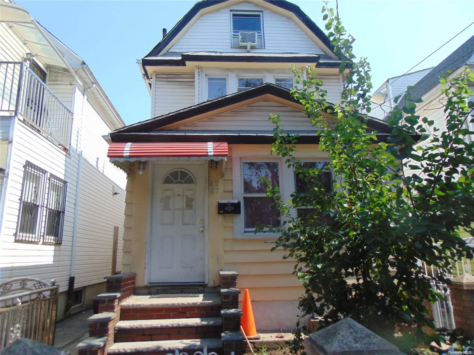 42-87 Hampton Street Property Photo 1