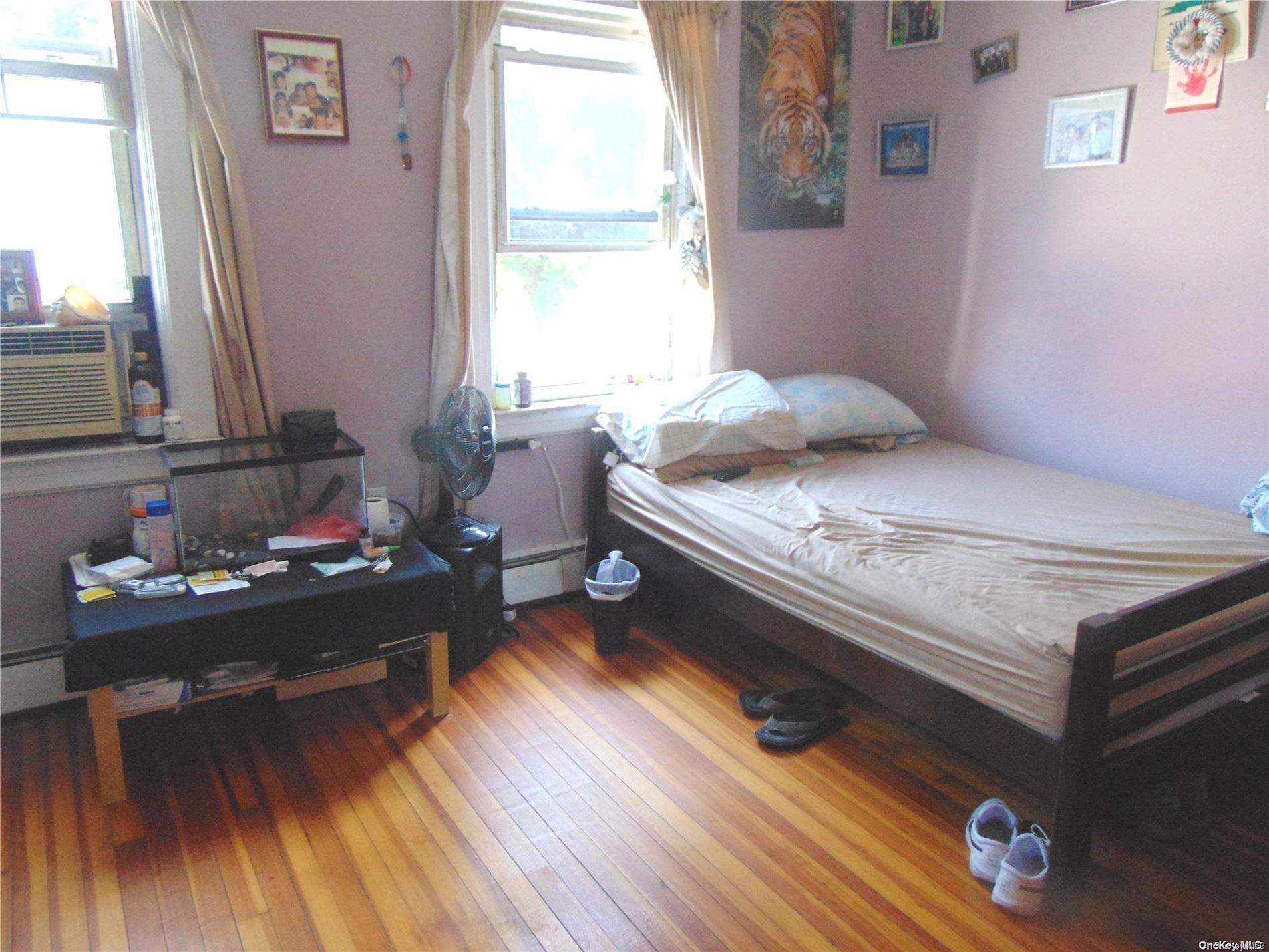 42-87 Hampton Street Property Photo 12