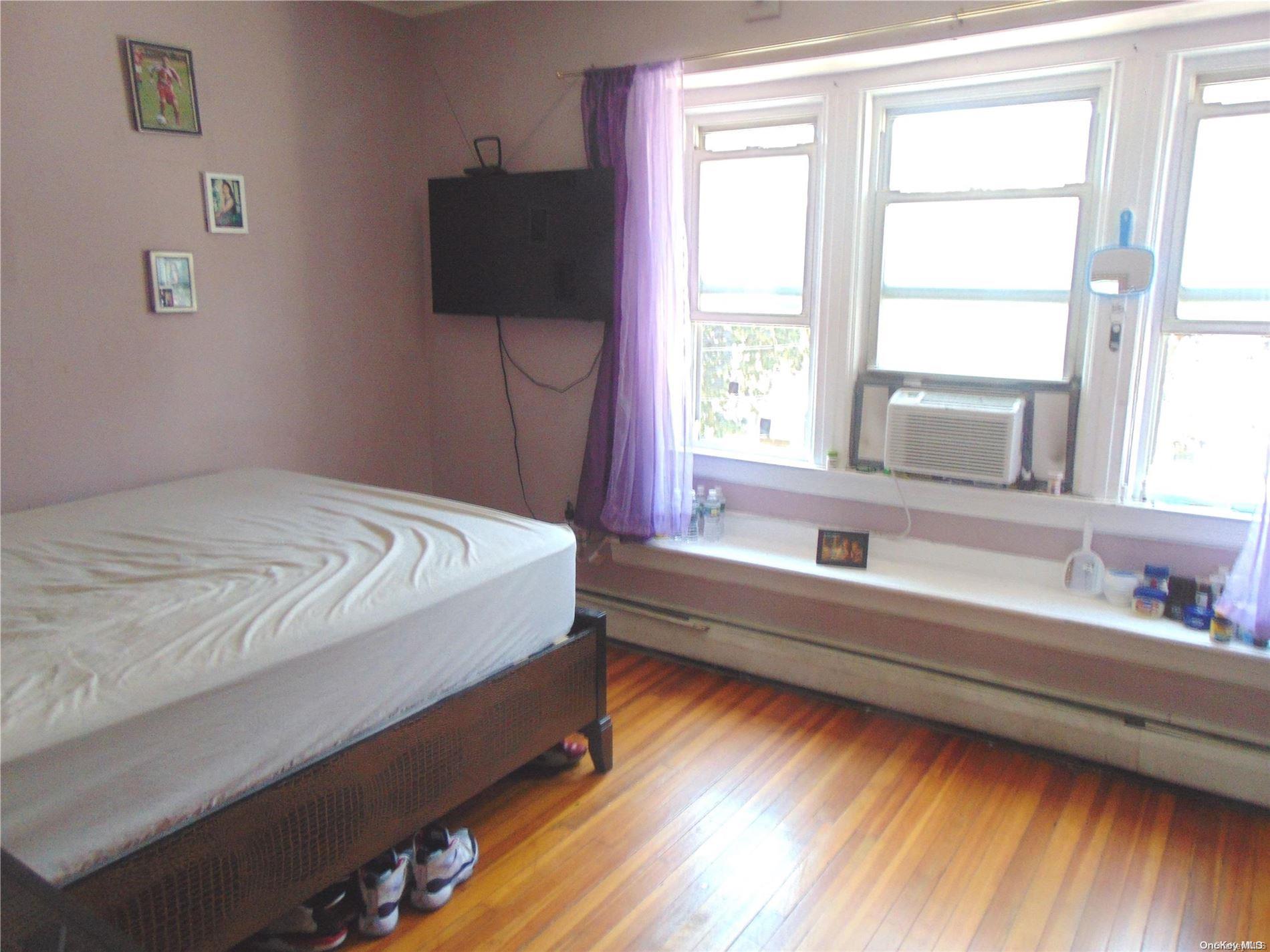 42-87 Hampton Street Property Photo 13