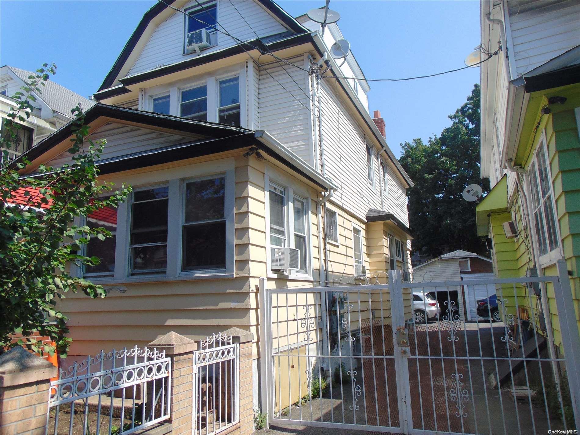42-87 Hampton Street Property Photo 14