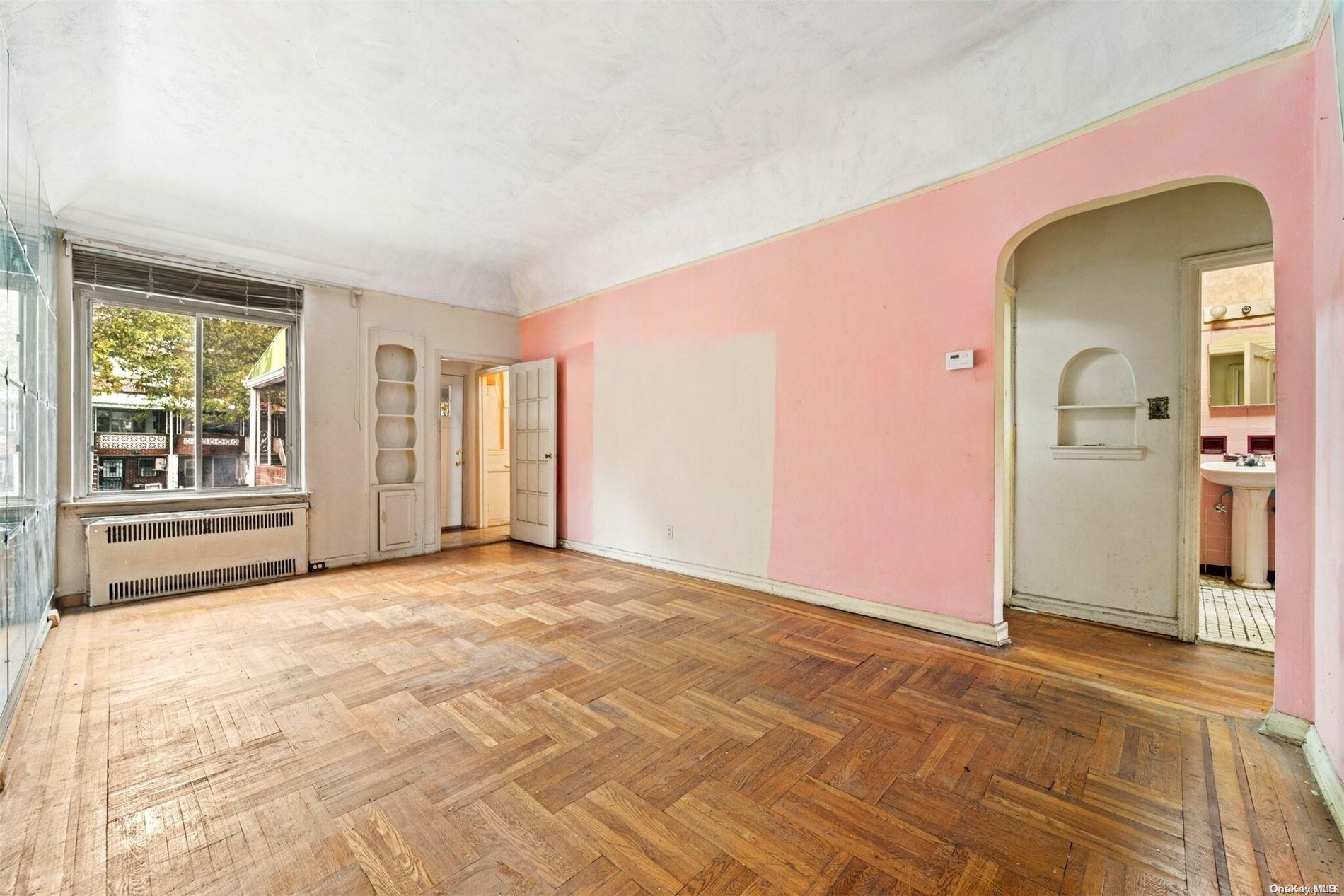 61 E 54th Street Property Photo 3